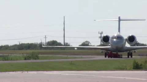 Private Jet In Tow 스톡 동영상 47754975