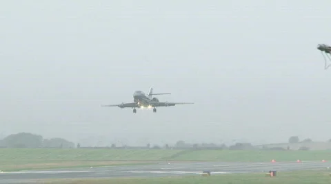 Private plane flying low Vídeo Stock 289854