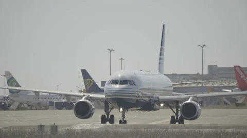 Privilege Style A321 Passenger Airplane Lines Up for Take Off, Hot Day, Lisbon Video stock 198415683