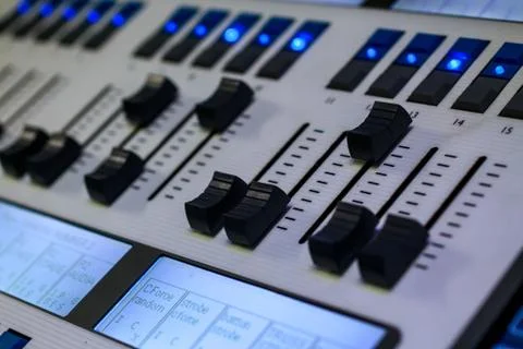 Pro Lighting Designers Programming Console, Desk 库存照片