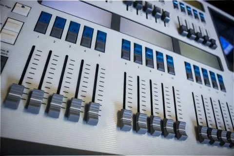 Pro Lighting Designers Programming Console, Desk 库存照片