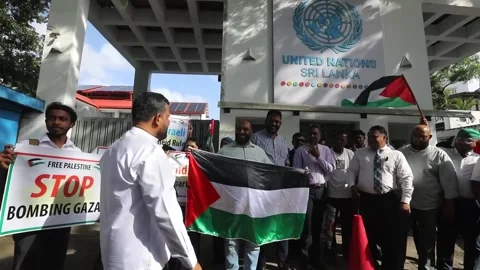 Pro-Palestinian activists protest in Colombo against US visa revocations, Colomb Video stock 316327291