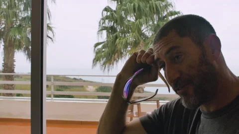 Pro surfer David Langer talking about his friend failing one ocean barrel wave Video stock 157211382