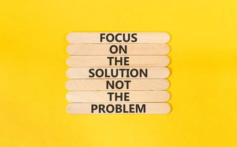 Problem and solution symbol. Concept words Focus on the solution not the pr.. Foto stock