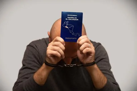 The problem of illegal immigration of refugees from El Salvador, Fotos de archivo