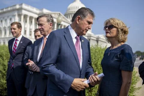 Problem Solvers Caucus press conference on support for bipartisan infrastructure 스톡 사진