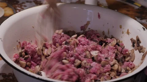The procces of making food in a kitchen, 4K UHD Stockbeeldmateriaal 67512896