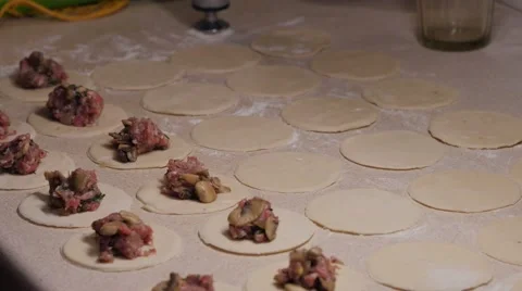The procces of making food in a kitchen, 4K UHD Vídeos de archivo 67513025