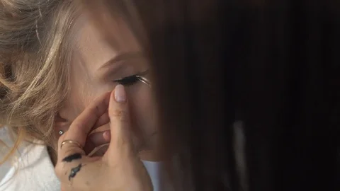 The procedure for eyelash 库存影片 72384711