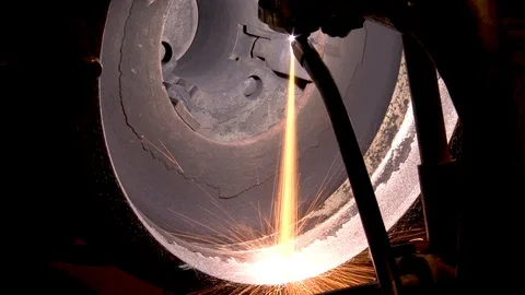 Process of applying thermal barrier coatings on elements of hot engine parts. Stock Footage 111379731