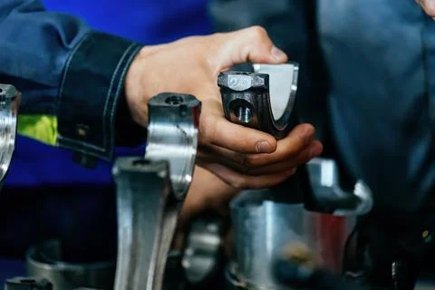 Process of assembling of engine, close up Stockfoto's