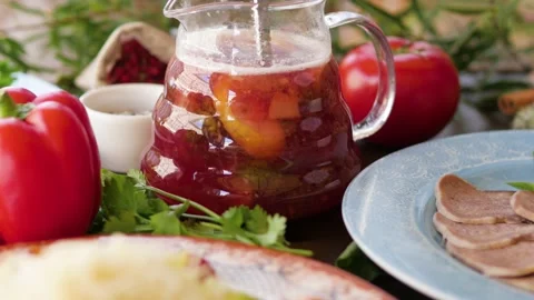 The process of brewing tea or sangria. beautiful and delicious tea with berries Stock-Footage 148372290