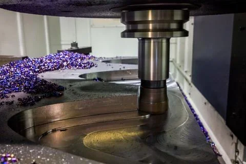 A process of cnc milling of lagre thick steel palte by curved trajectory, Sel Stock Photos