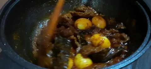 Process of cooking Beef Toppa Lada in a wok. Popular Indonesian food Stock Footage 311489300