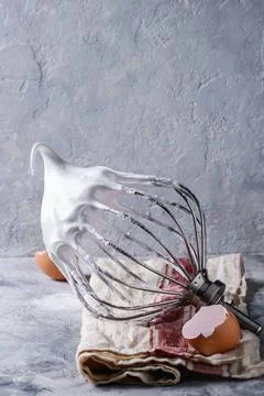 Process of cooking meringue Process of cooking meringue. Whipped egg white... Foto stock