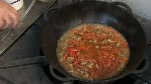 The process of cooking pilaf Stock-Footage 960449
