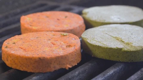 The process of cooking vegetable cutlets for Vegan Burger 動画素材 108352887