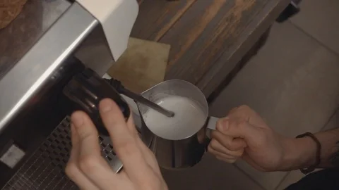 Process of creating coffee drink Video stock 118075899