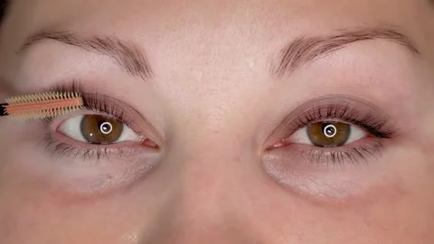 Process of extension eyelashes Stock Footage 153148070