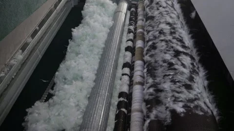 Process in the factory - furr material processing in the industry collects, 動画素材 334661329