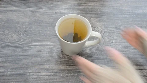 Process of knitting gloves with knitting needles Stock-Footage 89138525