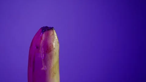 Терезеде тұрып қалған эротикалық ойындар