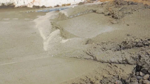 The process of leveling the cement floor screed, time lapse Stock Footage 260922106