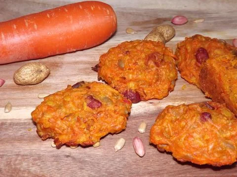 The process of making carrot cookies with the addition of dried apricots 写真素材
