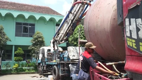The process of making cement mixture with a cement mixer truck or mill car Video stock 236613996