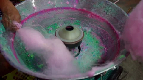 Process for making cotton candy at a fair Stock Footage 295457950