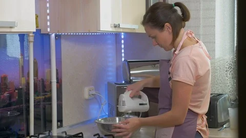 The process of making cupcakes! Stock-Footage 112140830