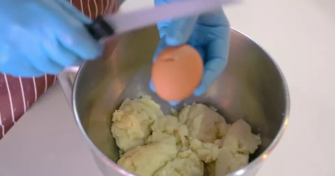 Process of making a delicious bread or dessert on home kitchen. Video stock 158201482