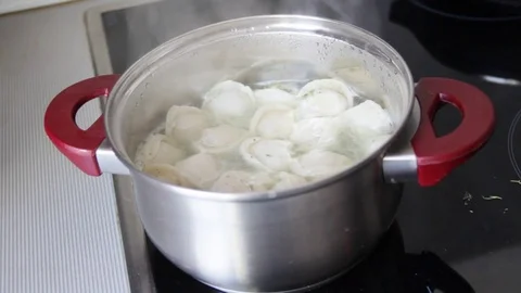 The process of making dumplings. Dumplings are cooked in boiling water Video stock 72374574