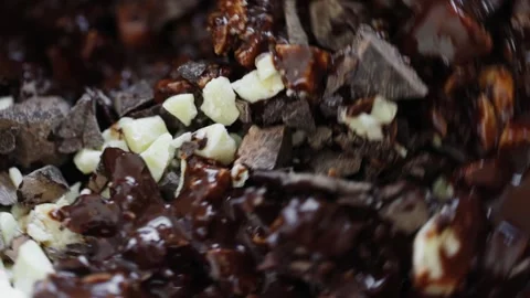 Process of making homemade chocolate confectionery Stock-Footage 168285375