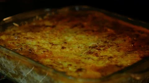 The process of making lasagne in the oven. 4k Видео 64649316