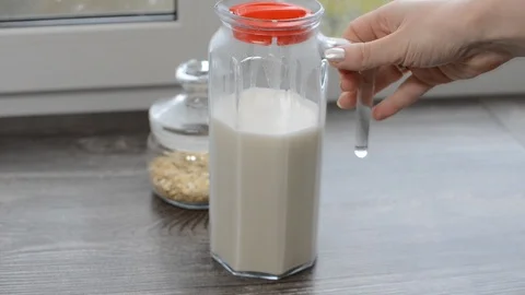Process of making oat milk Stock-Footage 89139157