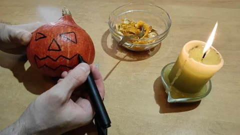 The process of making a pumpkin lantern for Halloween in time lapse mode Stock-Footage 141386827