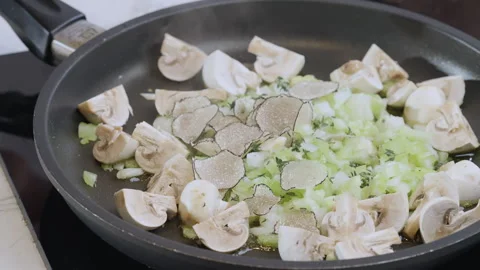 The process of making truffle sauce for pasta or spaghetti. Stock Footage 302644349
