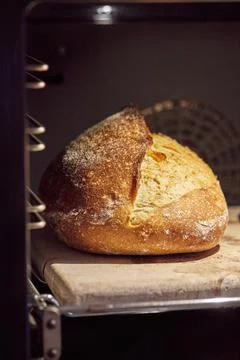 The process of making wheat bread at home. Baking Foto stock