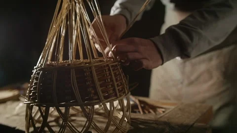 Process of making wicker basket Video stock 170202219