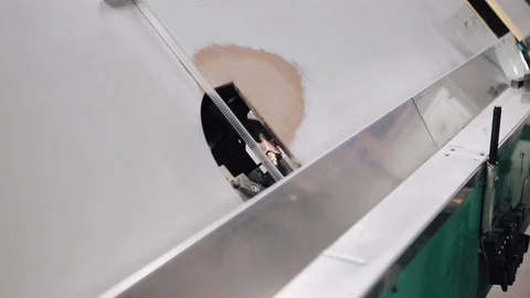 Process of manufacturing a remote frame for plastic windows Vídeos de archivo 129384287