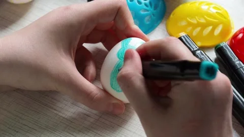 The process of painting Easter eggs. Stock Footage 171764926