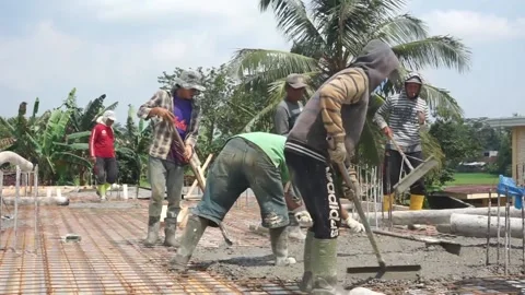 The process of pouring building cement by a group of builders Video stock 236638110