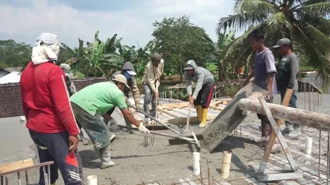 The process of pouring building cement by a group of builders Video stock 236638252