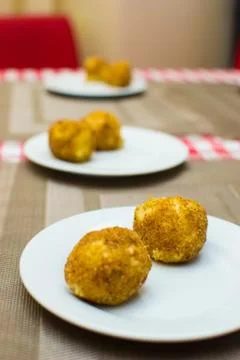 The process of preparing children at school for small cooks Fotos de archivo