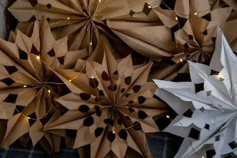 Process of preparing for Christmas star and New Year eve. 3D craft bag 스톡 사진