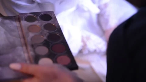 The process of preparing for the procedure make-up 库存影片 134933229