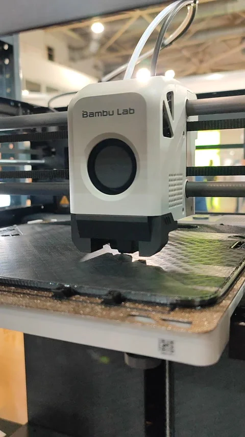 Process printing 3D printer creating model molten plastic close-up Vertical Stock Footage 284245495