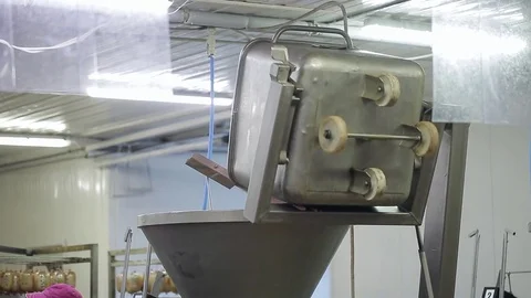 The process of producing minced meat for sausages Stockbeeldmateriaal 81798357