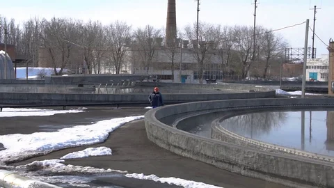 The process of recirculating sediment with a solid contact donkey in a water Stock Footage 129560624